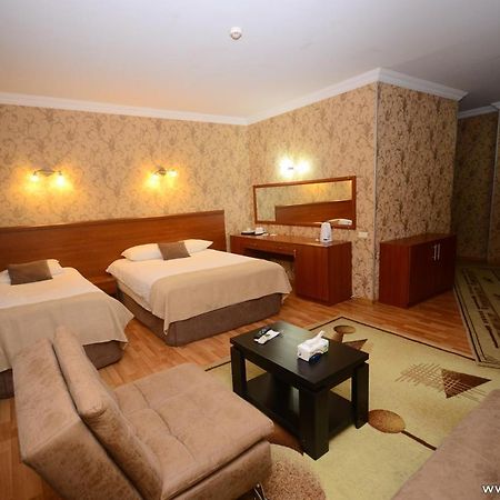 באטומי Hotel Istanbul מראה חיצוני תמונה
