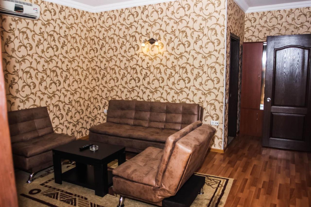 באטומי Hotel Istanbul מראה חיצוני תמונה